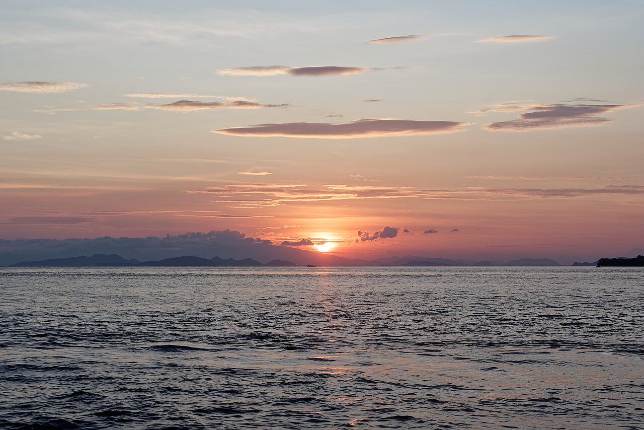GT fishing liveaboard in Komodo National Park, Indonesia